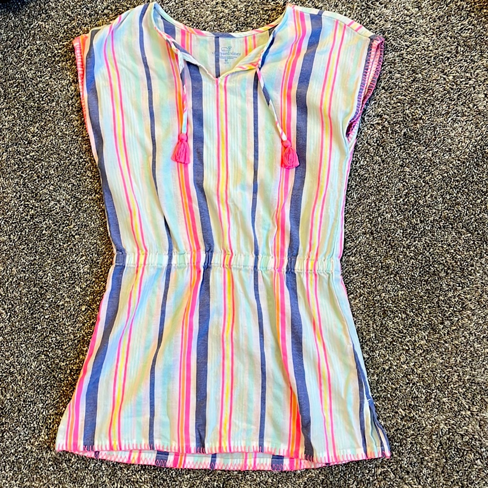 Kids vineyard, vines cover up